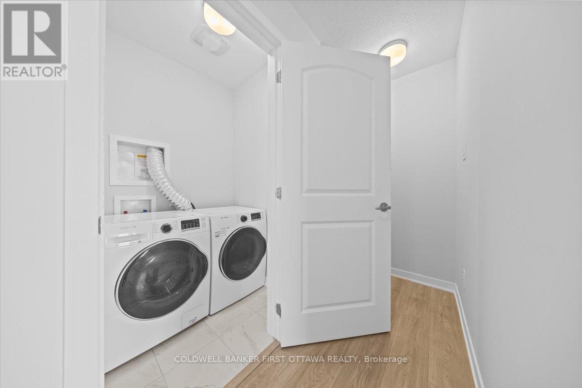 110 Parnian Private, Ottawa, ON - Indoor Photo Showing Laundry Room