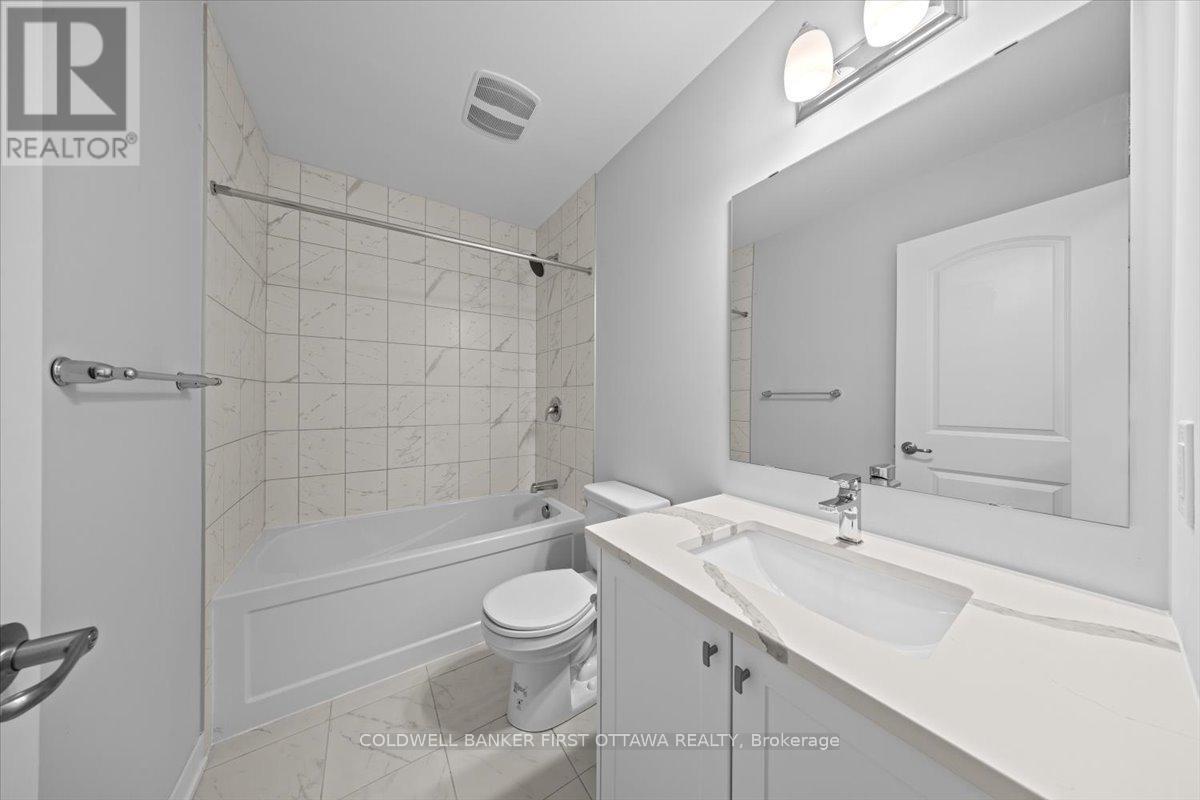 110 Parnian Private, Ottawa, ON - Indoor Photo Showing Bathroom