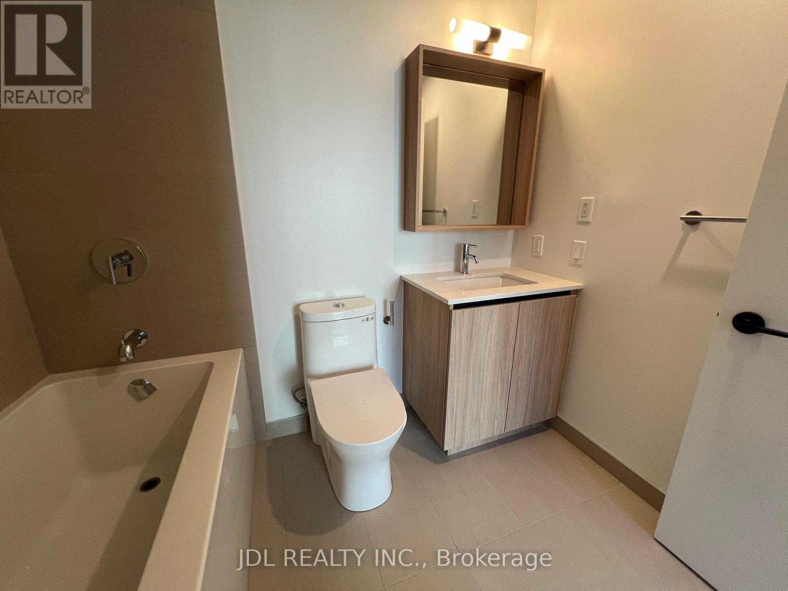 602 - 33 Parliament Street, Toronto, ON - Indoor Photo Showing Bathroom
