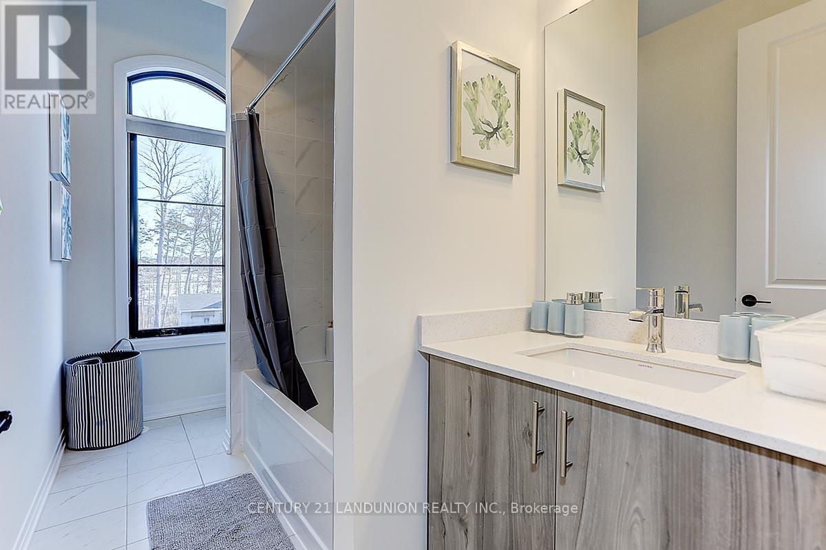 6 De La Roche Drive, Vaughan, ON - Indoor Photo Showing Bathroom