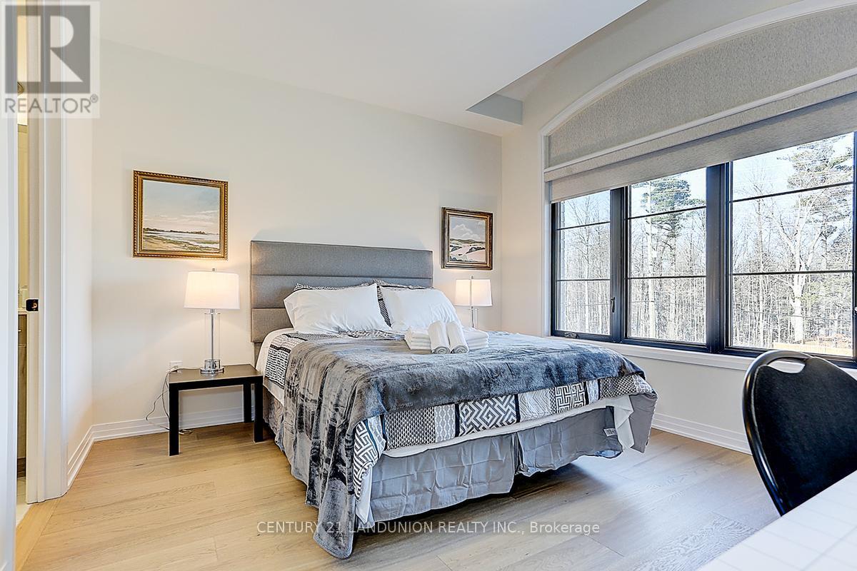 6 De La Roche Drive, Vaughan, ON - Indoor Photo Showing Bedroom