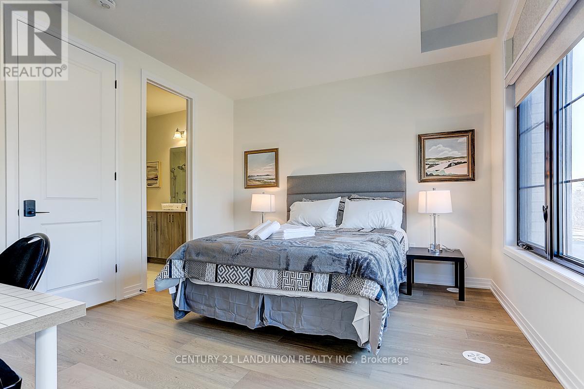 6 De La Roche Drive, Vaughan, ON - Indoor Photo Showing Bedroom