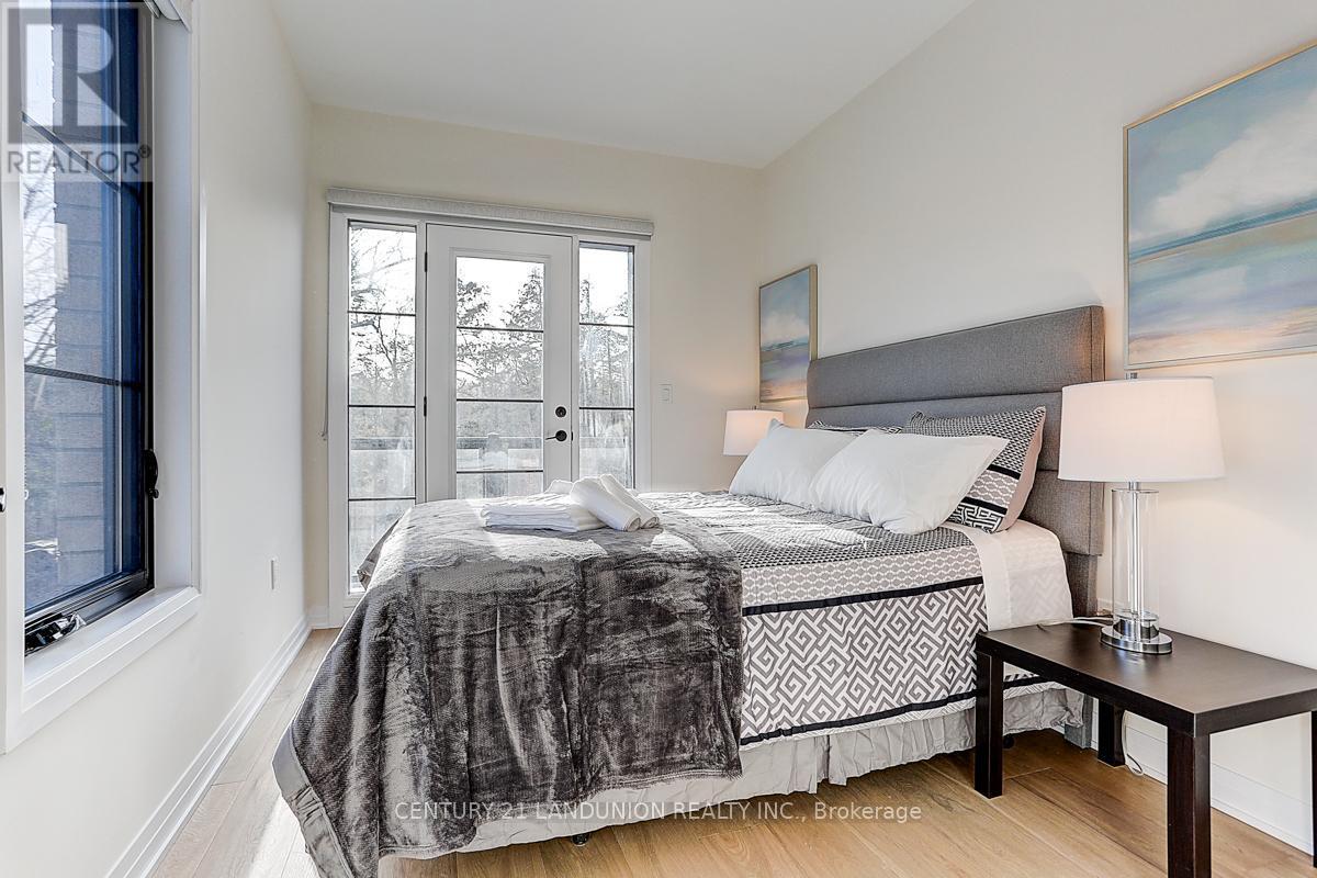 6 De La Roche Drive, Vaughan, ON - Indoor Photo Showing Bedroom
