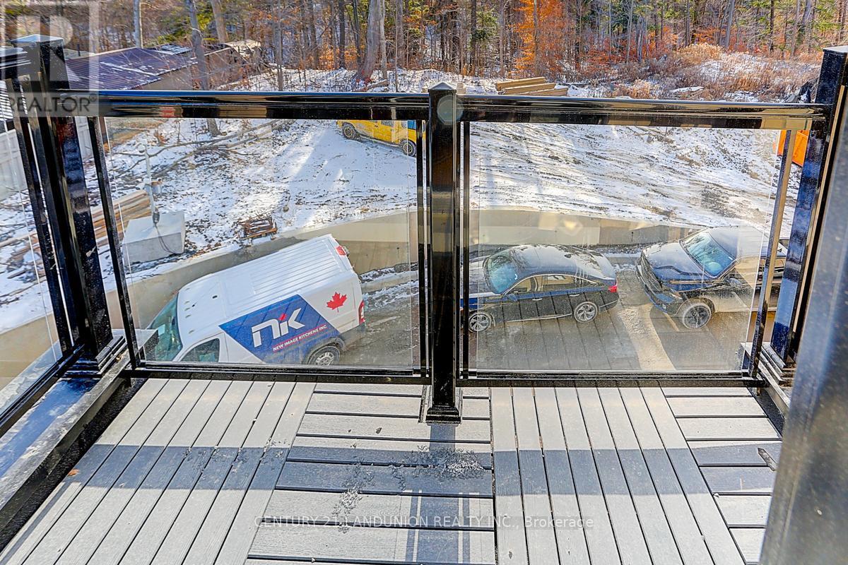 6 De La Roche Drive, Vaughan, ON - Outdoor