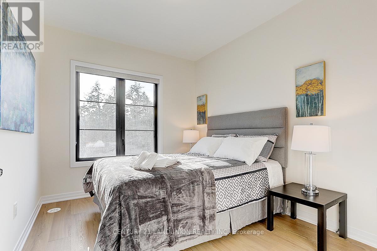 6 De La Roche Drive, Vaughan, ON - Indoor Photo Showing Bedroom