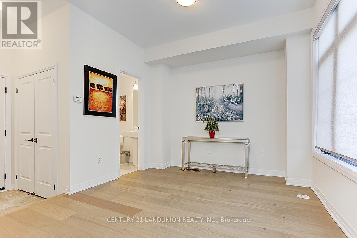 6 De La Roche Drive, Vaughan, ON - Indoor Photo Showing Other Room