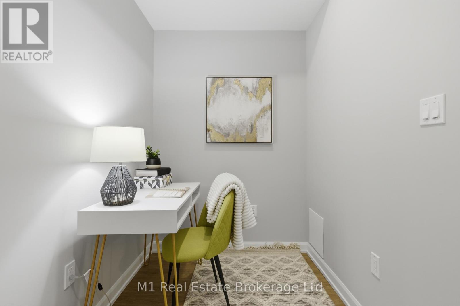 116 - 708 Woolwich Street, Guelph (Riverside Park), ON - Indoor