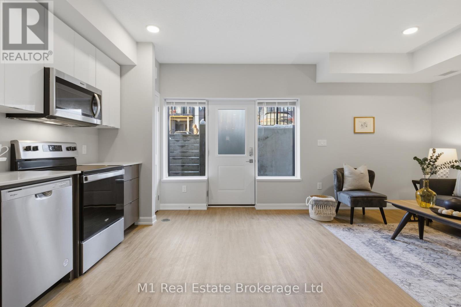 116 - 708 Woolwich Street, Guelph (Riverside Park), ON - Indoor Photo Showing Kitchen
