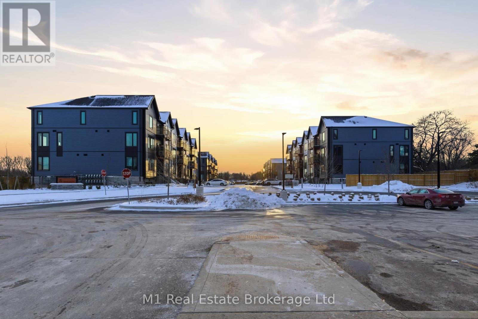 116 - 708 Woolwich Street, Guelph (Riverside Park), ON - Outdoor