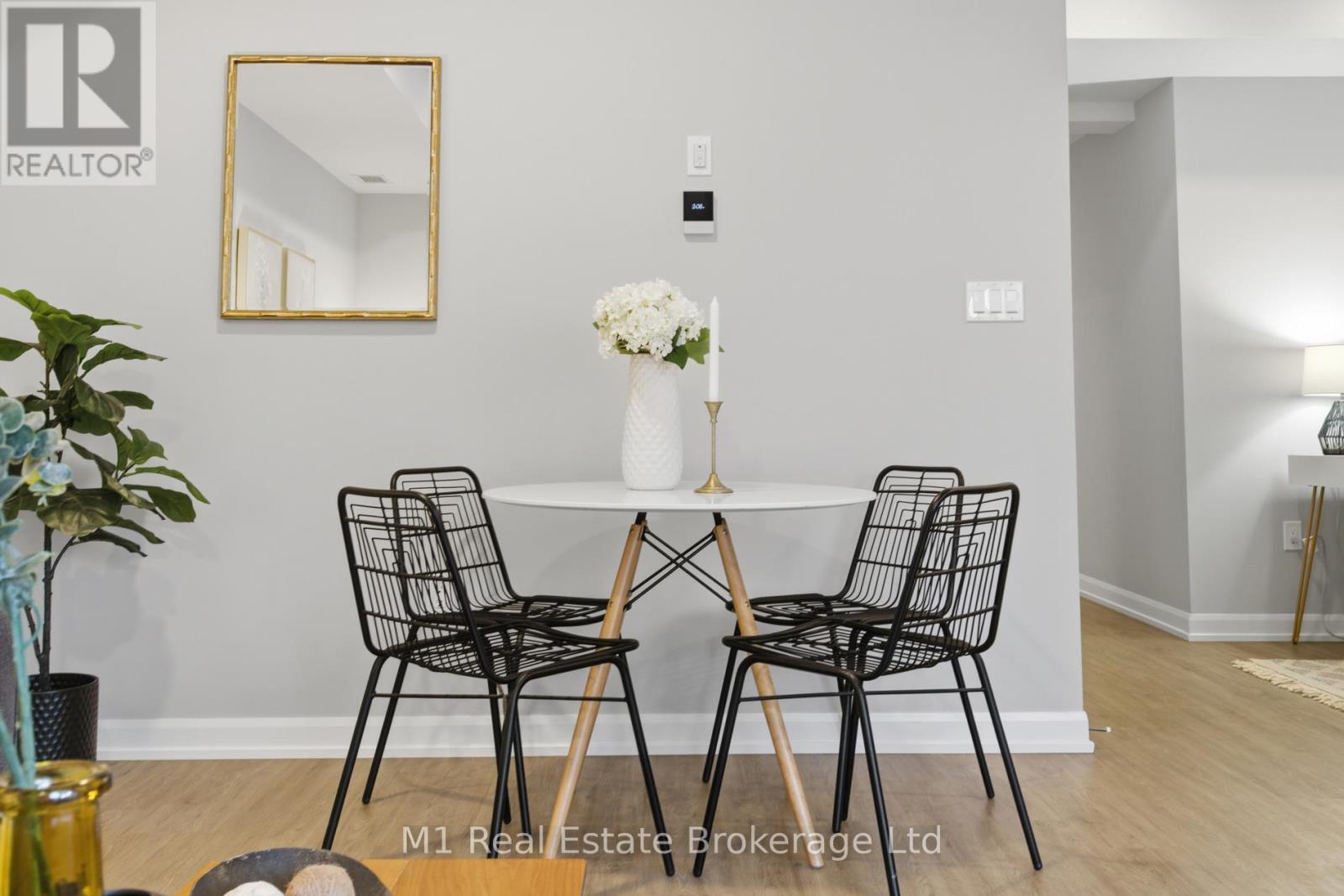 116 - 708 Woolwich Street, Guelph (Riverside Park), ON - Indoor Photo Showing Dining Room
