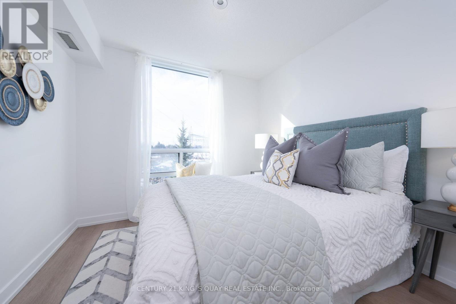 202 - 5740 Yonge Street, Toronto, ON - Indoor Photo Showing Bedroom
