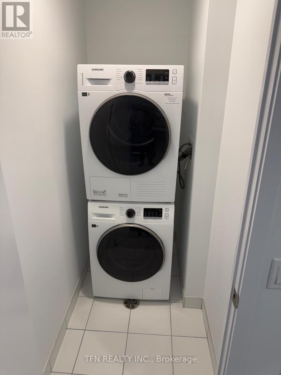 1616 - 15 Richardson Street, Toronto, ON - Indoor Photo Showing Laundry Room