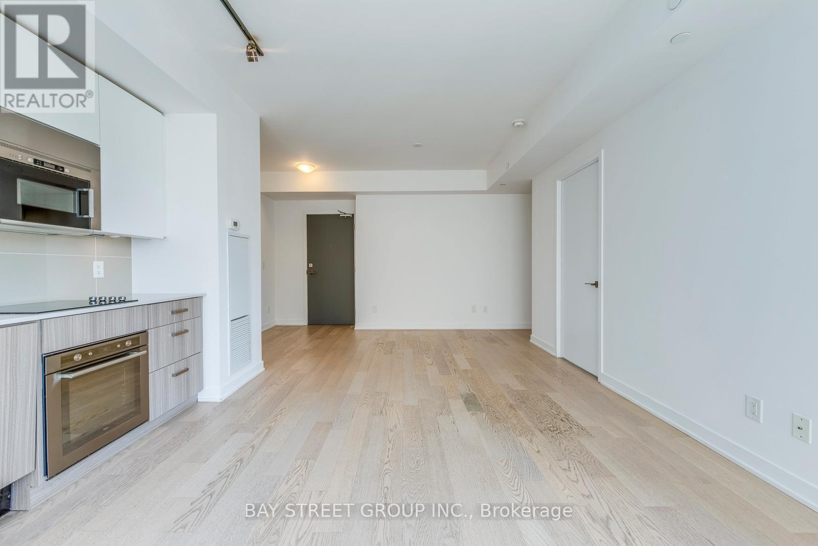 1601 - 17 Dundonald Street, Toronto, ON - Indoor Photo Showing Kitchen