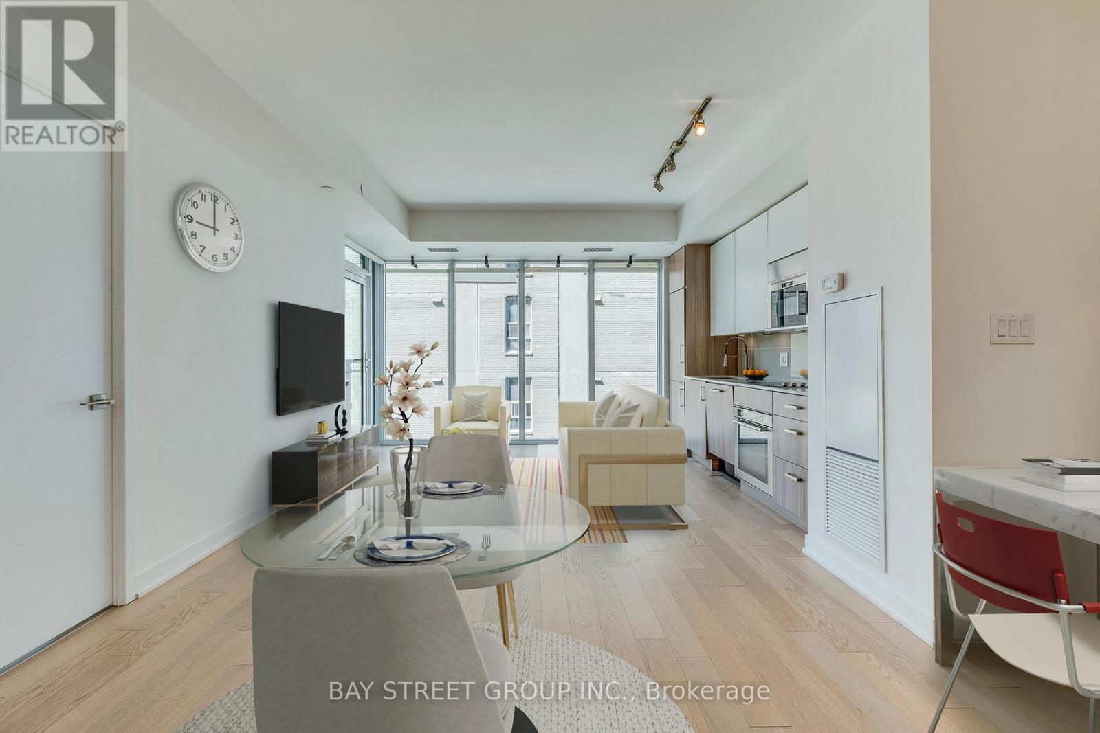 1601 - 17 Dundonald Street, Toronto, ON - Indoor