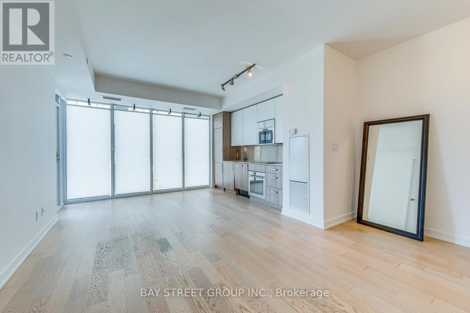 1601 - 17 Dundonald Street, Toronto, ON - Indoor Photo Showing Other Room