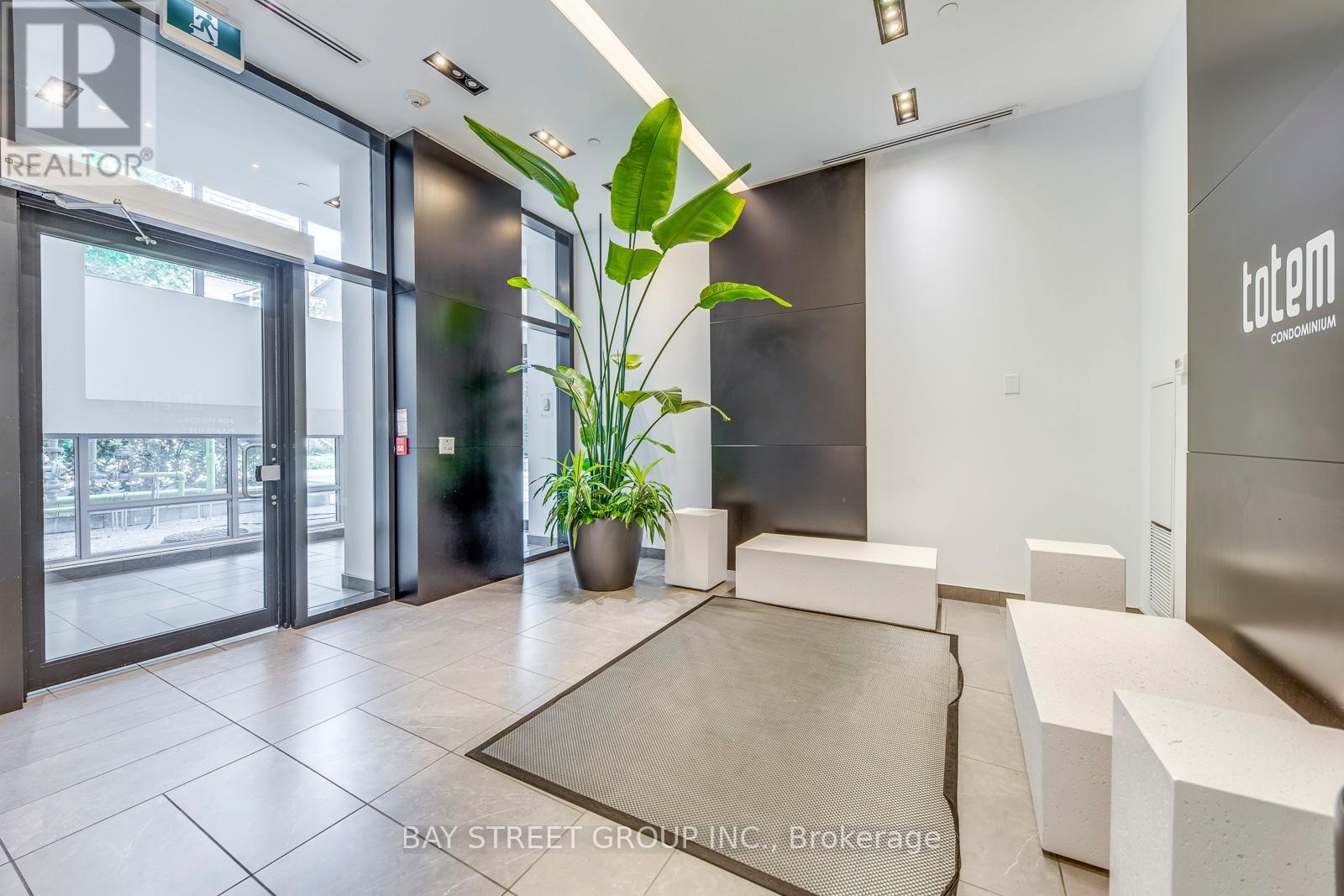 1601 - 17 Dundonald Street, Toronto, ON - Indoor Photo Showing Other Room