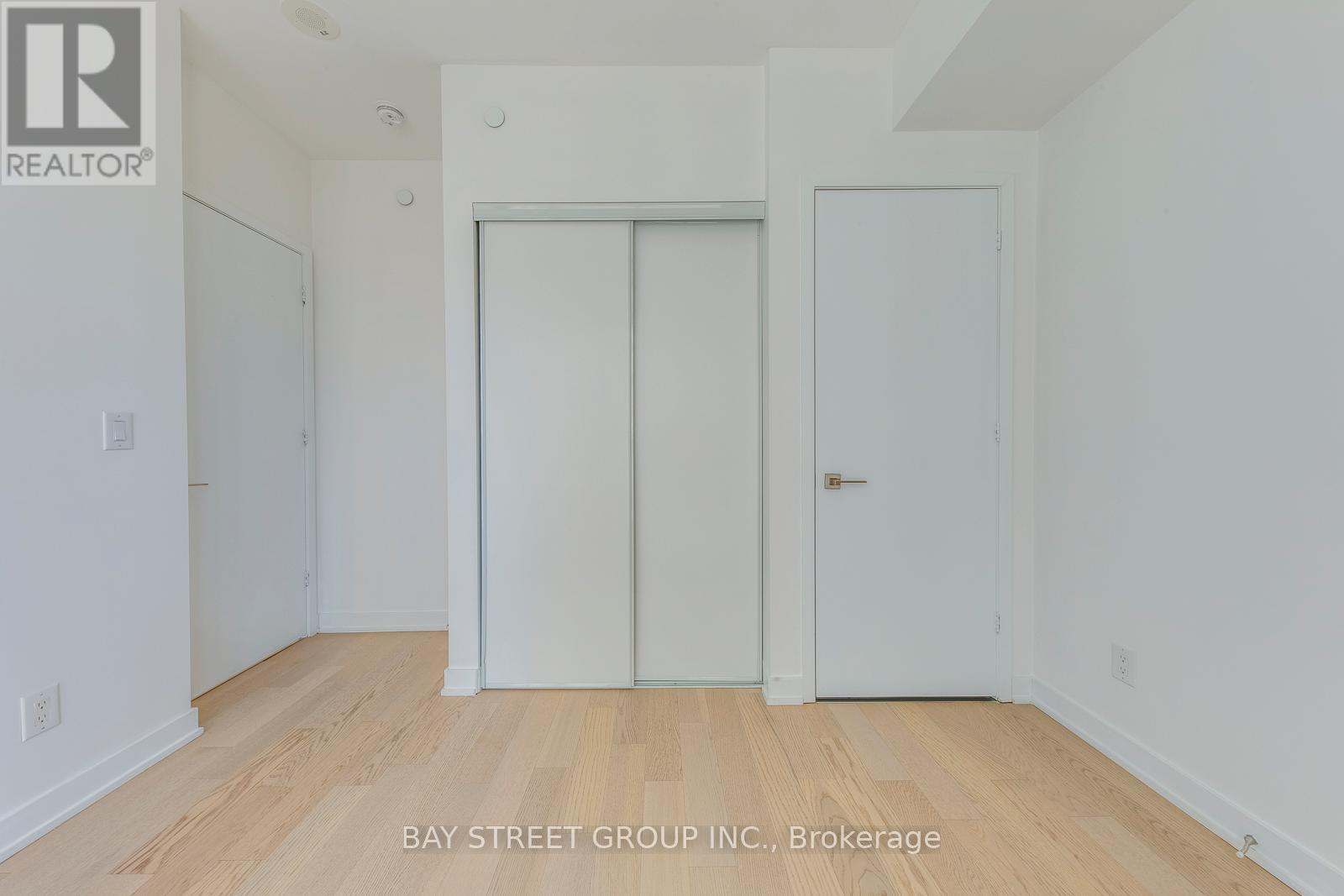 1601 - 17 Dundonald Street, Toronto, ON - Indoor Photo Showing Other Room