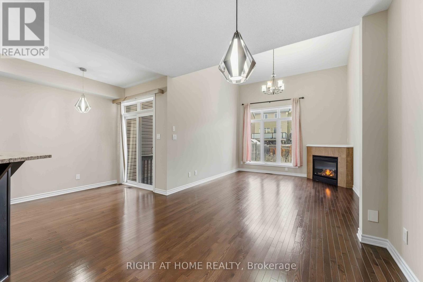 359 Kingbrook Drive, Ottawa, ON - Indoor With Fireplace