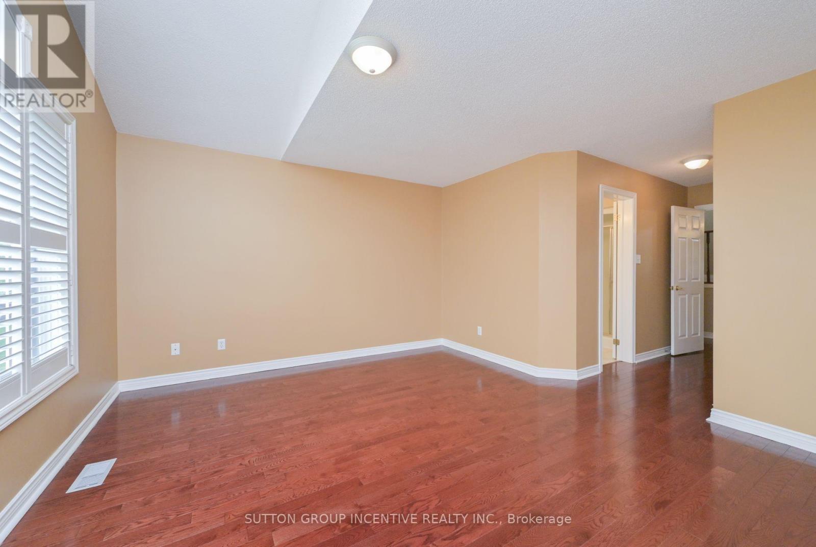 22 - 4 Belair Place, New Tecumseth, ON - Indoor Photo Showing Other Room