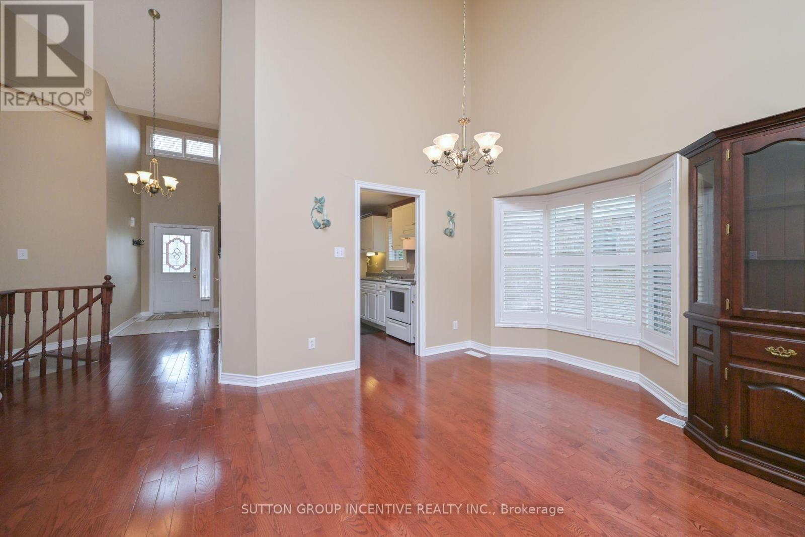 22 - 4 Belair Place, New Tecumseth, ON - Indoor Photo Showing Other Room