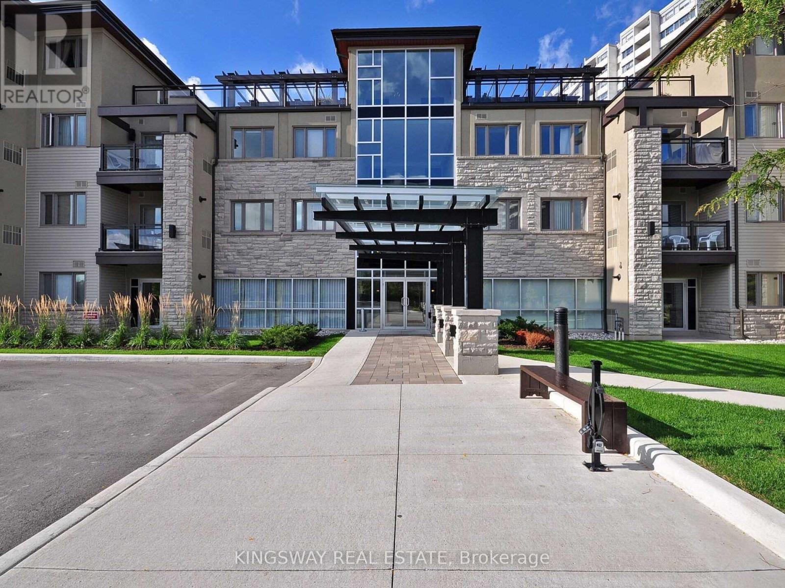 318 - 570 Lolita Gardens, Mississauga, ON - Outdoor With Balcony With Facade