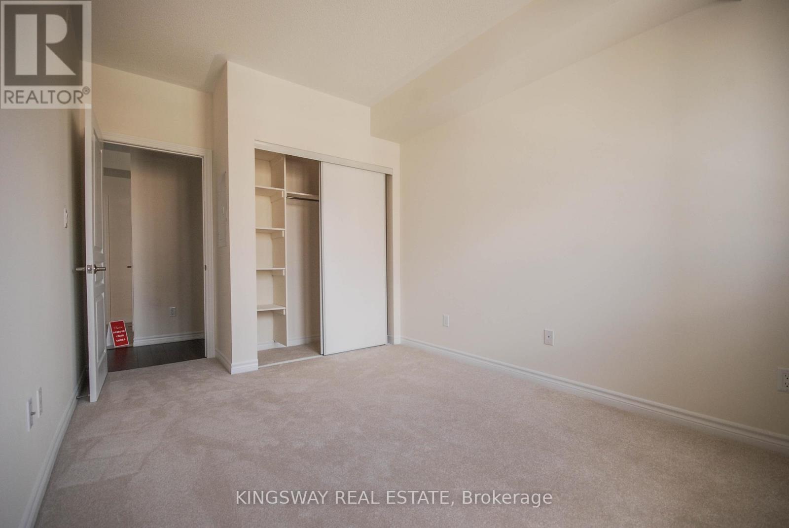 318 - 570 Lolita Gardens, Mississauga, ON - Indoor Photo Showing Other Room