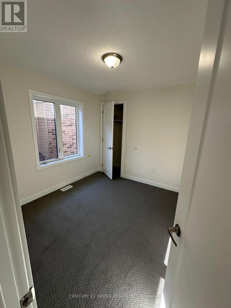 111 Henshaw Drive, Erin, ON - Indoor Photo Showing Other Room