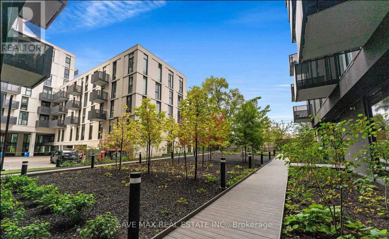 203 - 500 Wilson Avenue, Toronto, ON - Outdoor