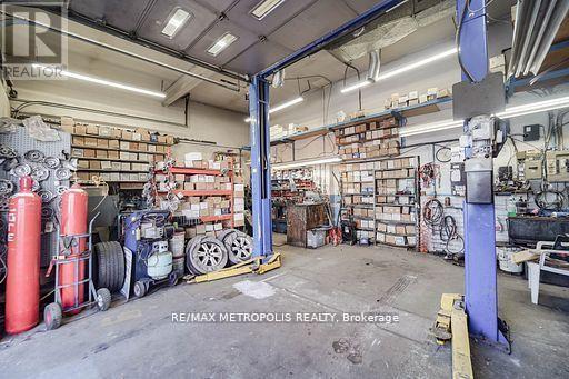 2793 Danforth Avenue, Toronto, ON