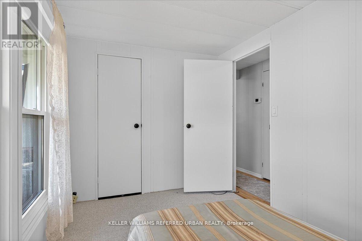 7 Sunset Drive, Innisfil, ON - Indoor Photo Showing Other Room