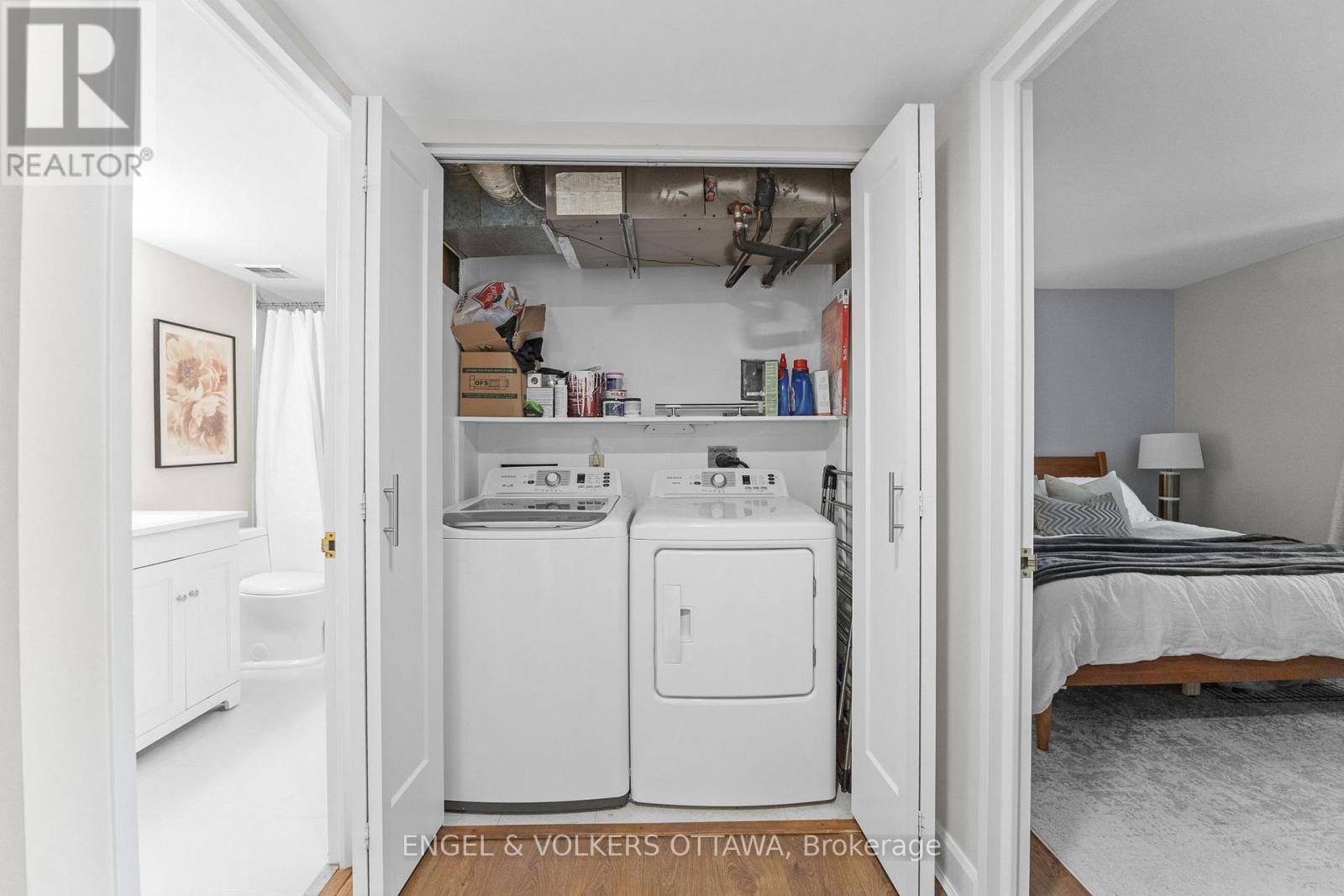 101 - 800 Mckellar Avenue, Ottawa, ON - Indoor Photo Showing Laundry Room