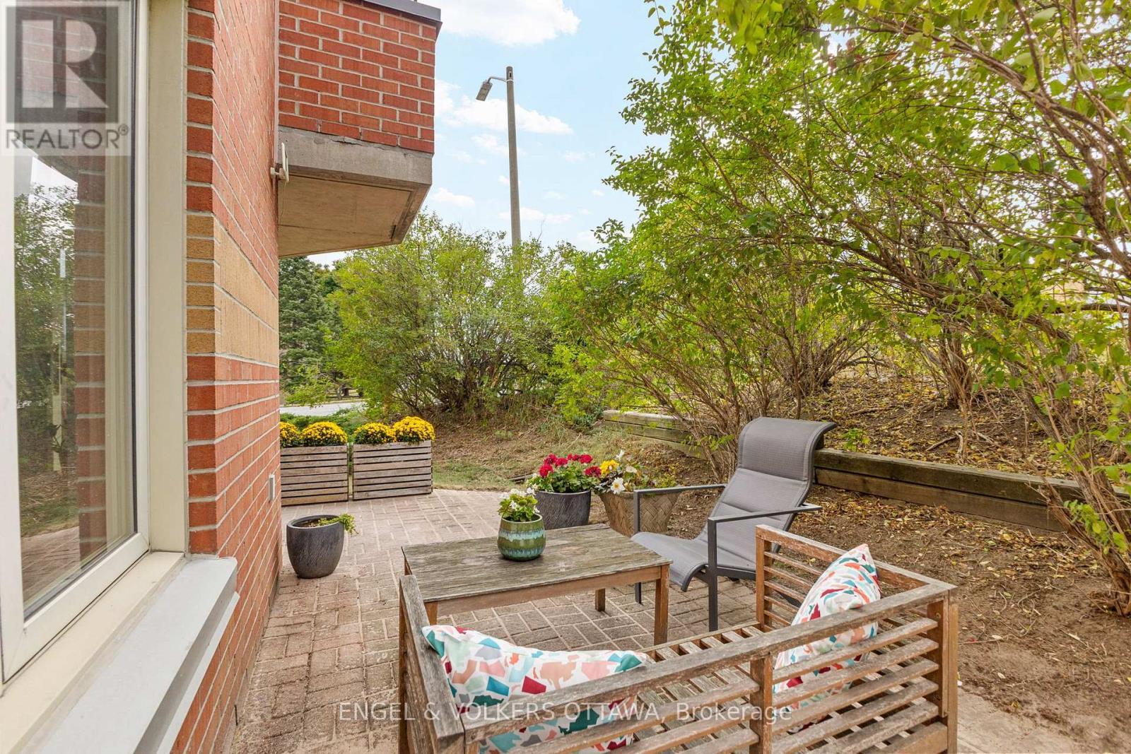 101 - 800 Mckellar Avenue, Ottawa, ON - Outdoor With Deck Patio Veranda