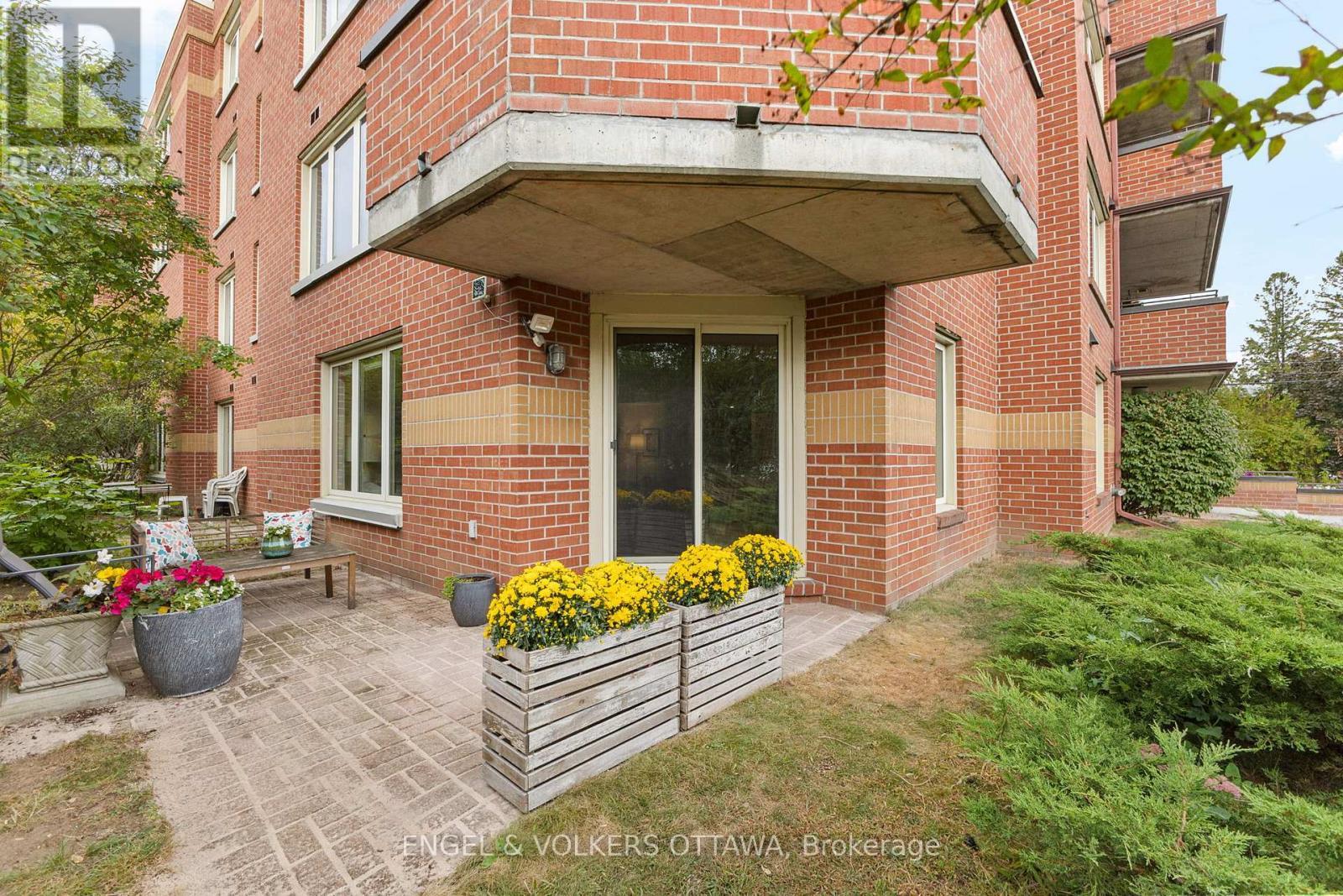 101 - 800 Mckellar Avenue, Ottawa, ON - Outdoor With Exterior