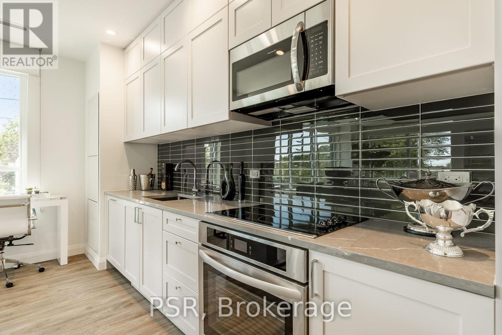 903 - 71 Redpath Avenue, Toronto, ON - Indoor Photo Showing Kitchen With Upgraded Kitchen