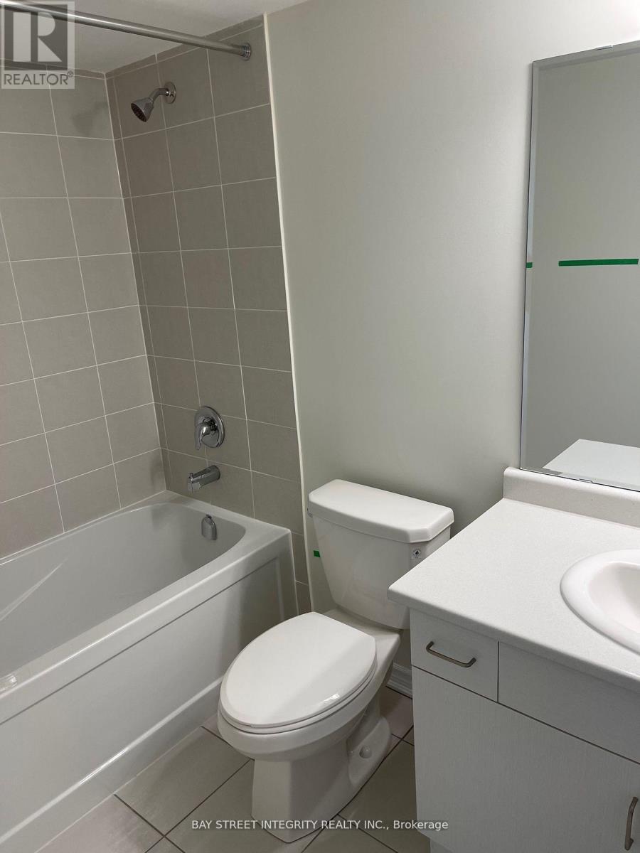 541 - 2791 Eglinton Avenue E, Toronto, ON - Indoor Photo Showing Bathroom