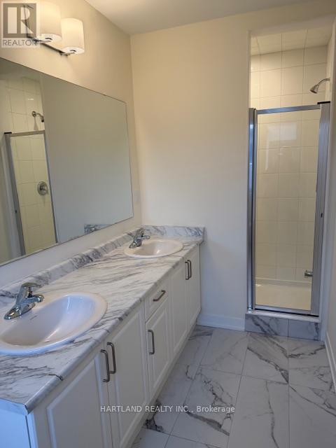 501 - 1695 Dersan Street, Pickering, ON - Indoor Photo Showing Bathroom