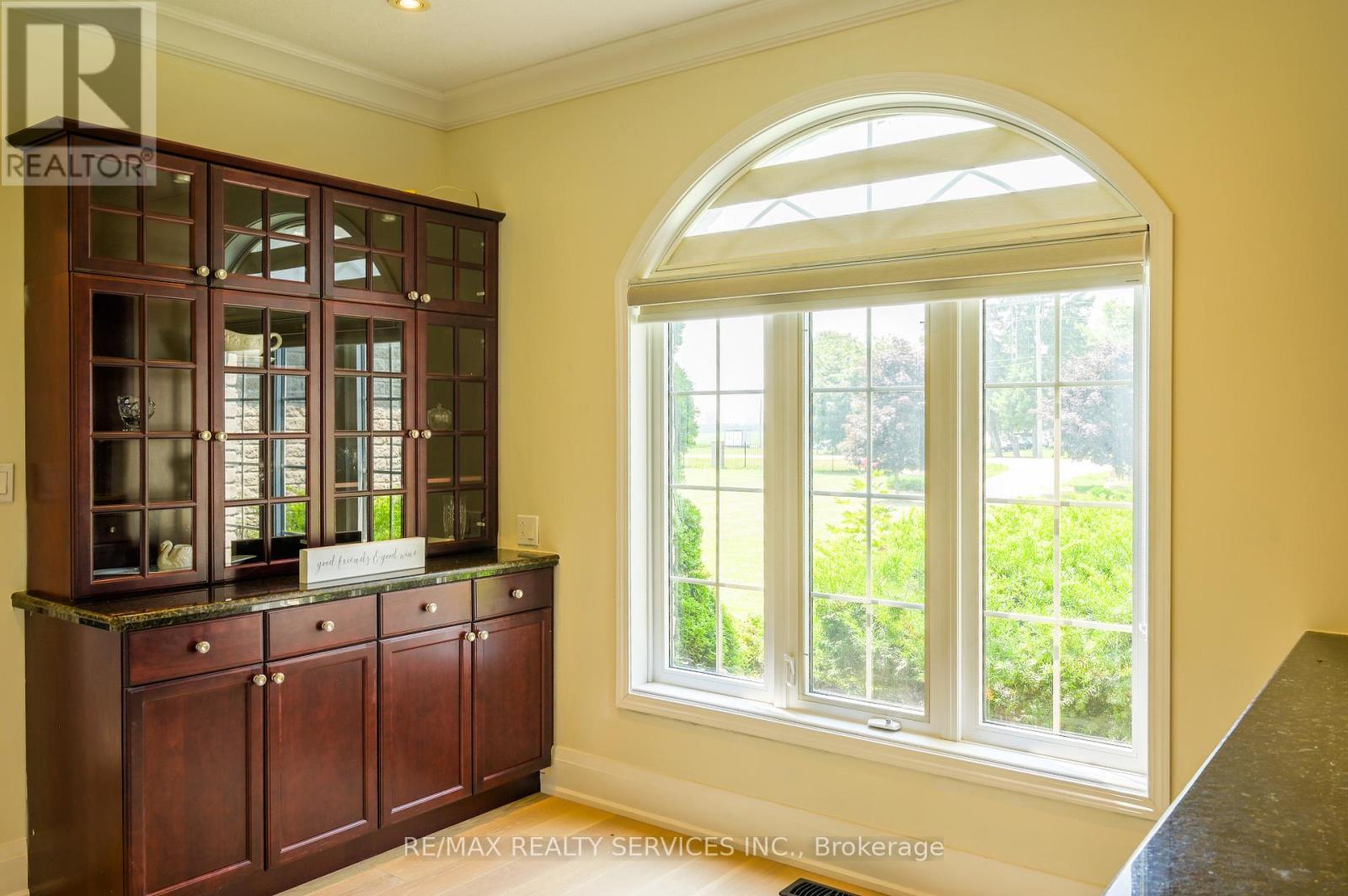 214 Maple Avenue S, Brant, ON