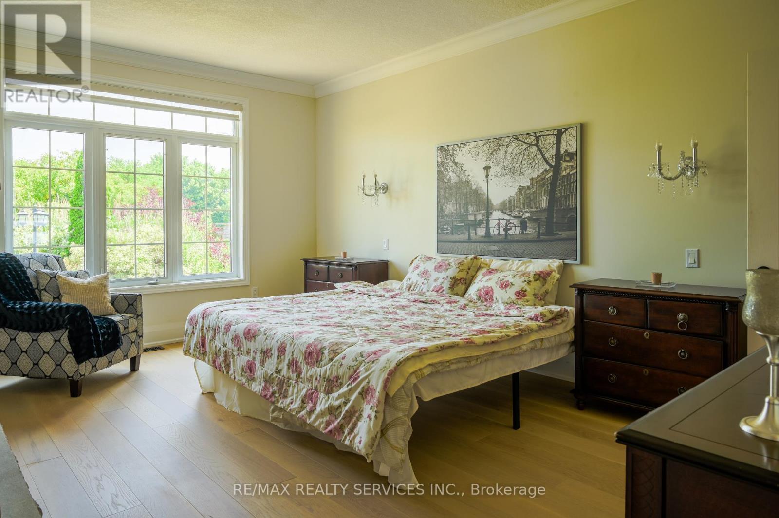 214 Maple Avenue S, Brant, ON