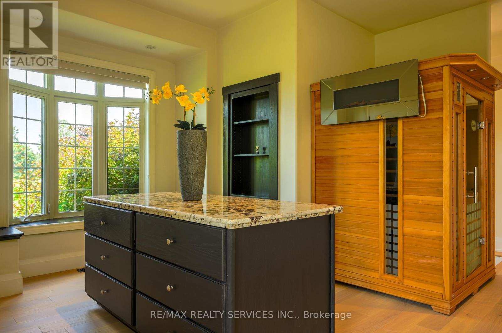 214 Maple Avenue S, Brant, ON