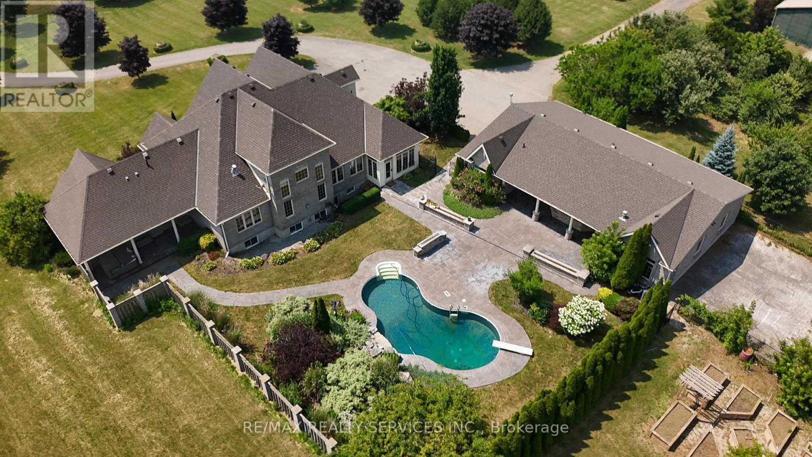 214 Maple Avenue S, Brant, ON