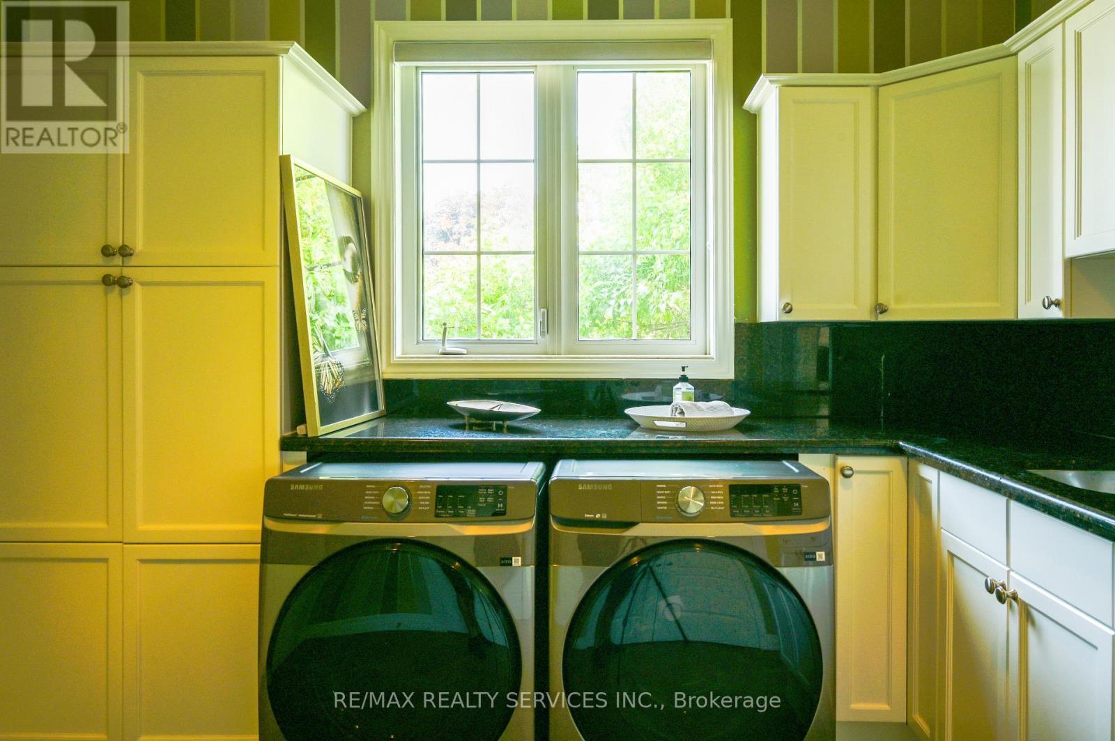 214 Maple Avenue S, Brant, ON