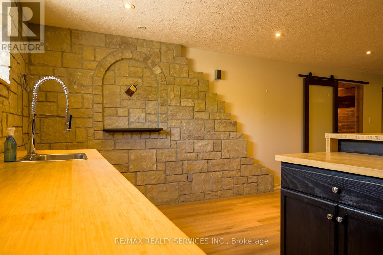 214 Maple Avenue S, Brant, ON