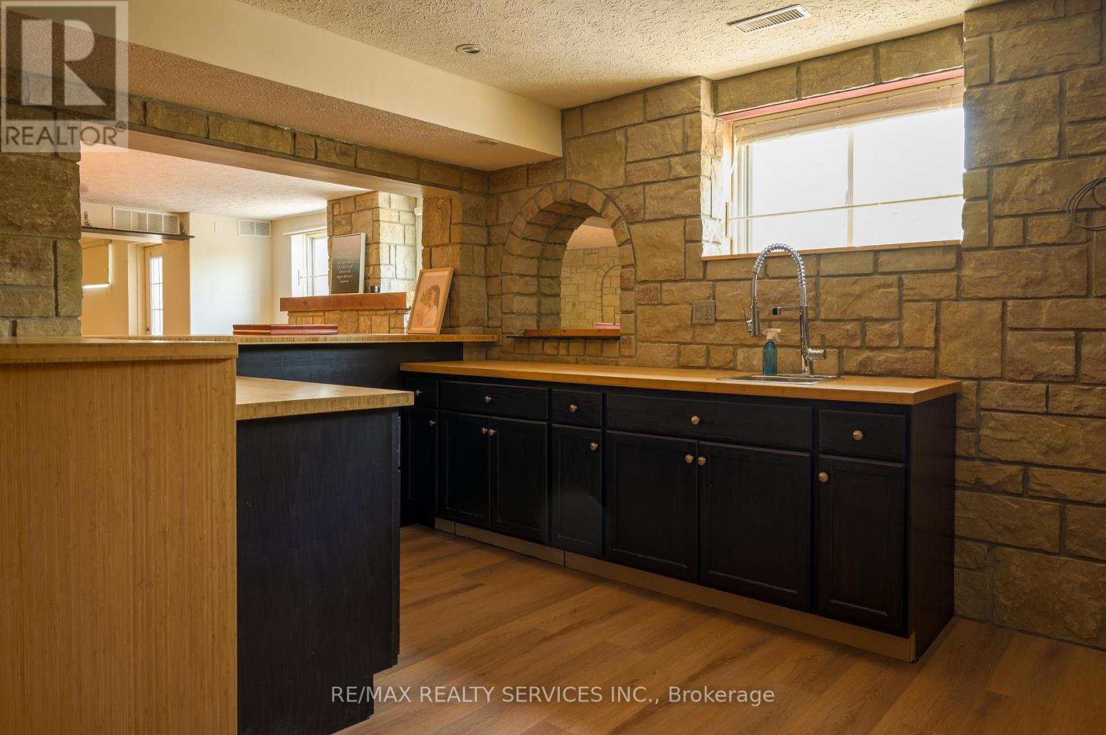 214 Maple Avenue S, Brant, ON