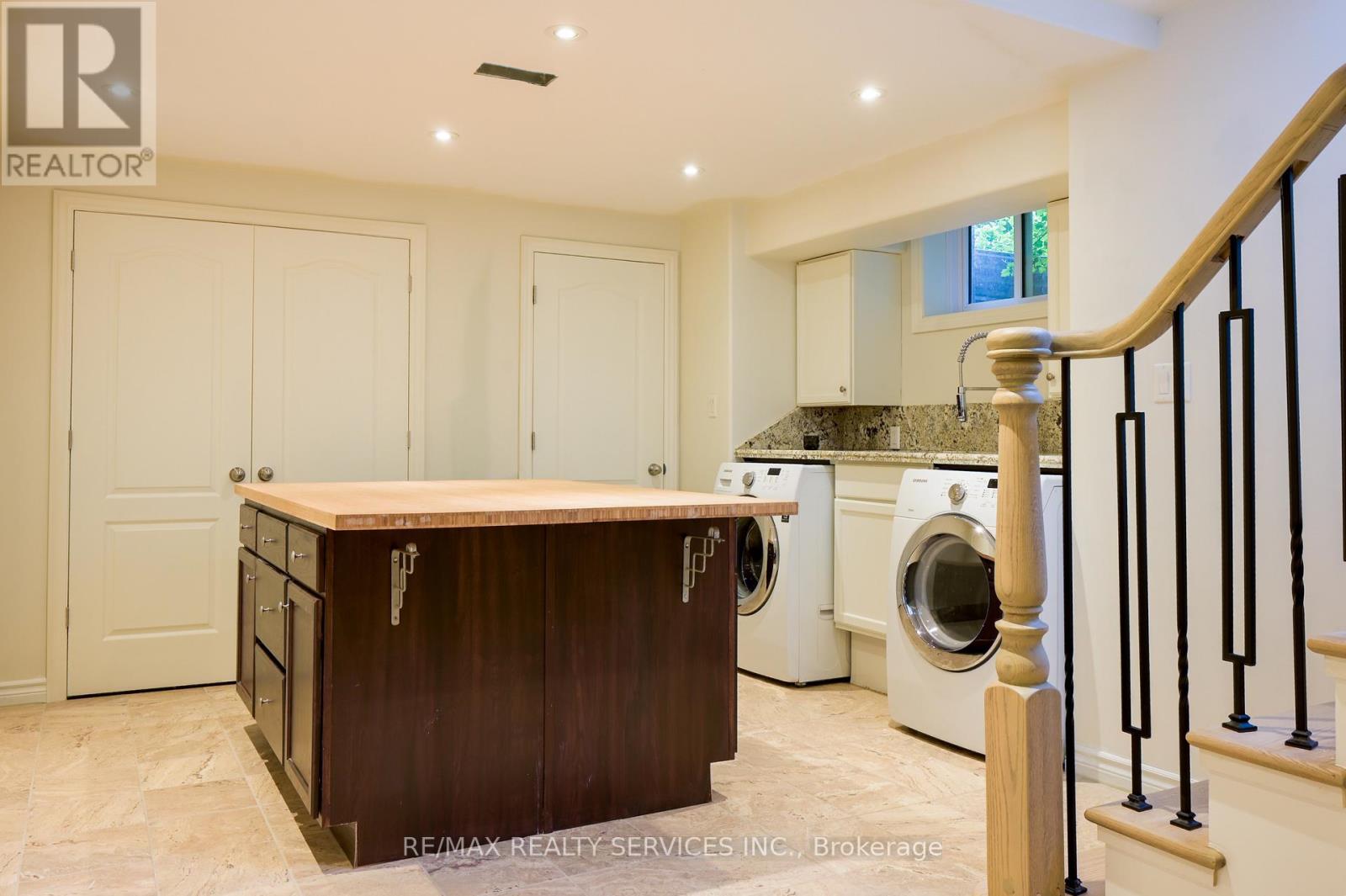 214 Maple Avenue S, Brant, ON