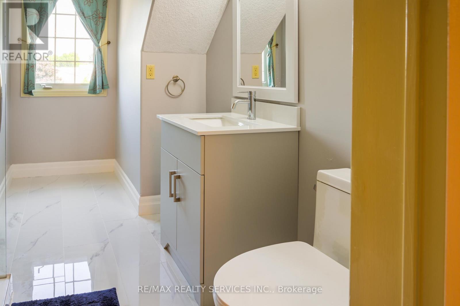 214 Maple Avenue S, Brant, ON