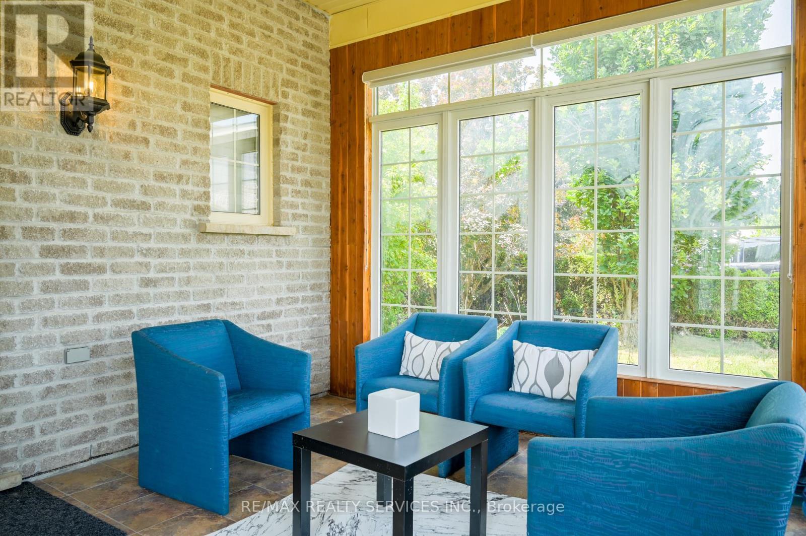 214 Maple Avenue S, Brant, ON