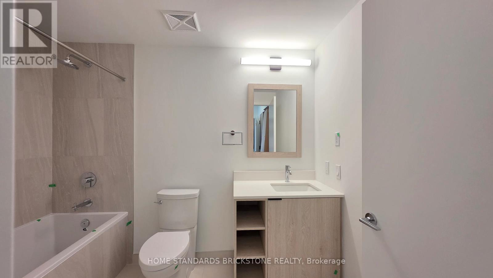 721 - 1007 The Queensway, Toronto, ON - Indoor Photo Showing Bathroom