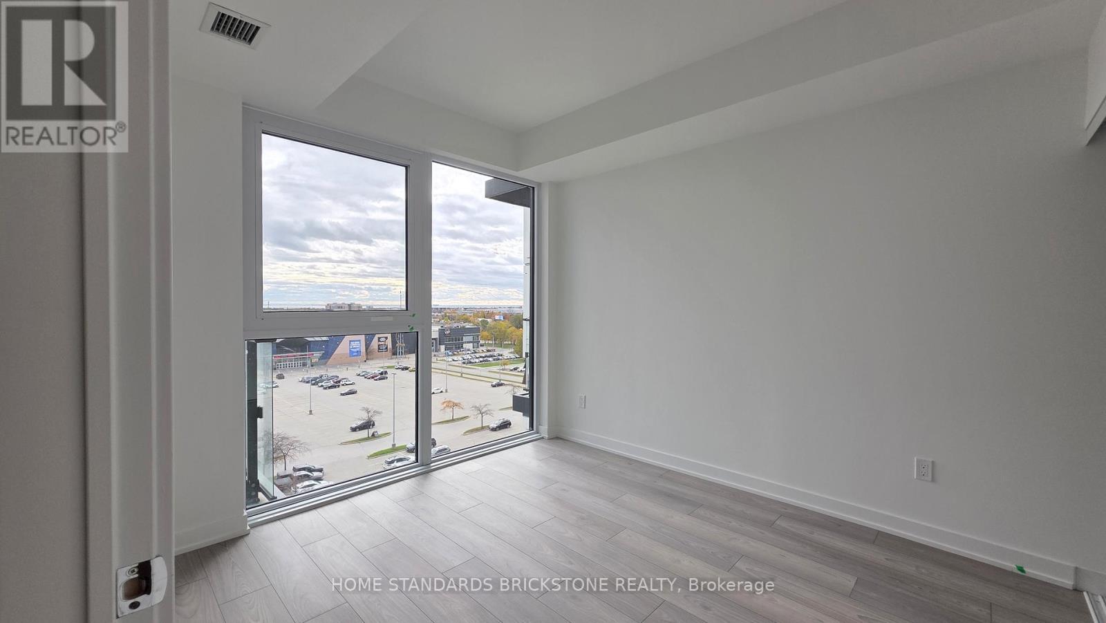 721 - 1007 The Queensway, Toronto, ON - Indoor Photo Showing Other Room