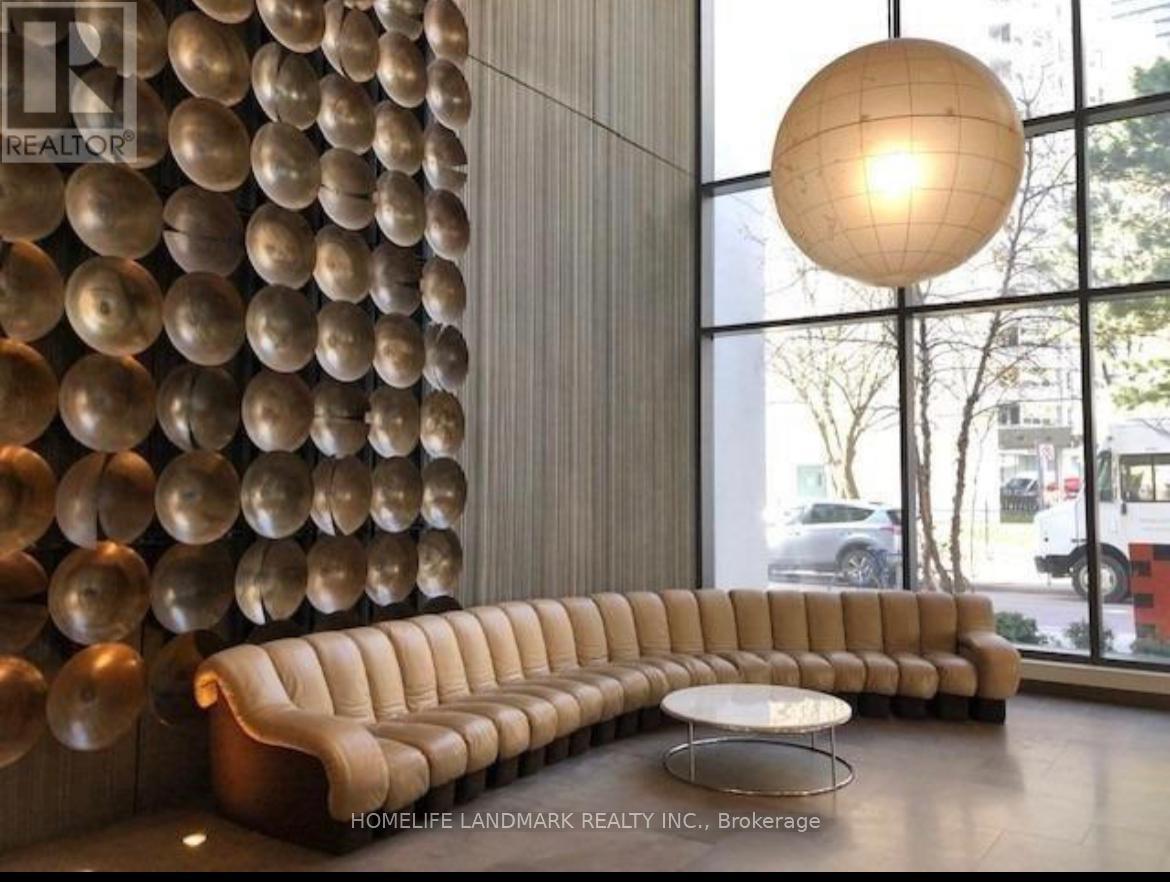 2207 - 75 St Nicholas Street, Toronto, ON - Indoor Photo Showing Other Room