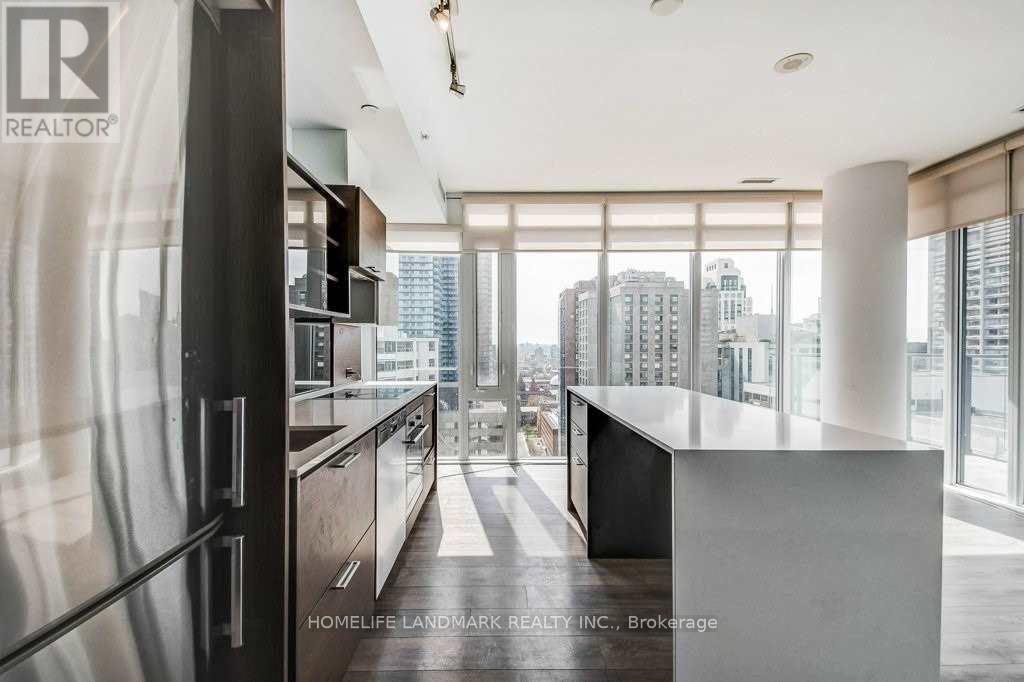 2207 - 75 St Nicholas Street, Toronto, ON - Indoor Photo Showing Kitchen With Upgraded Kitchen